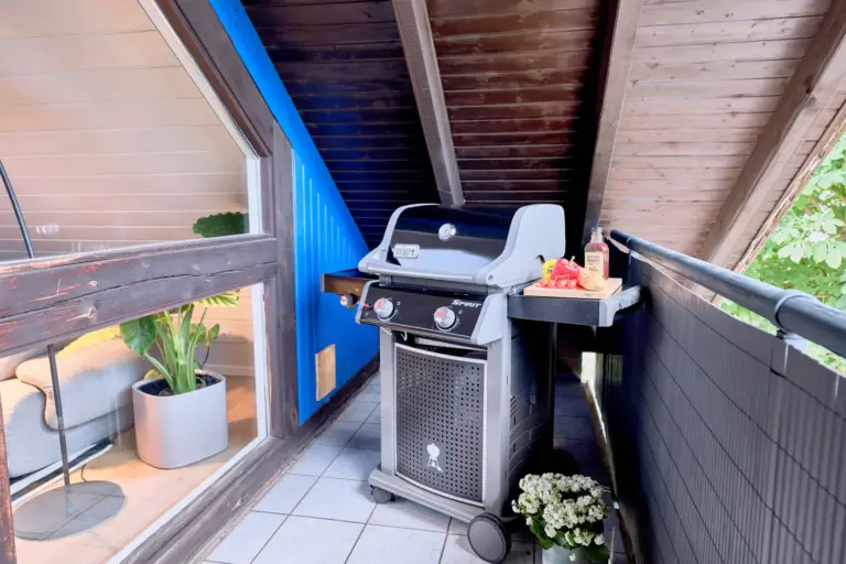 Private balcony with Weber gas grill at Stay Eden AMBER GLOW