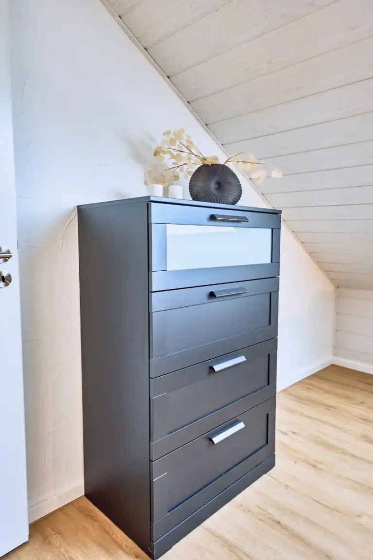 Bedroom dresser and storage at Stay Eden AMBER GLOW