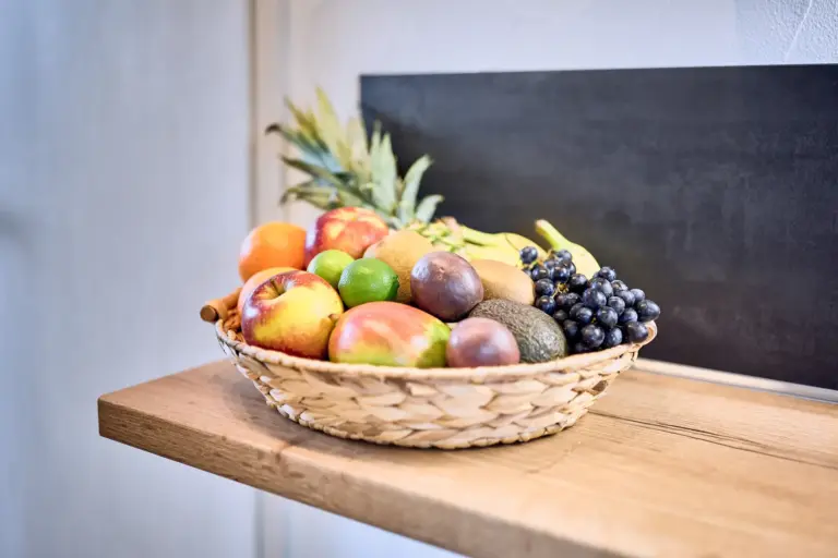 Fresh fruit basket in kitchen at Stay Eden AMBER GLOW