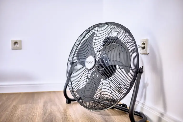 Floor fan in the home gym at AMBER GOLD and AMBER GLOW