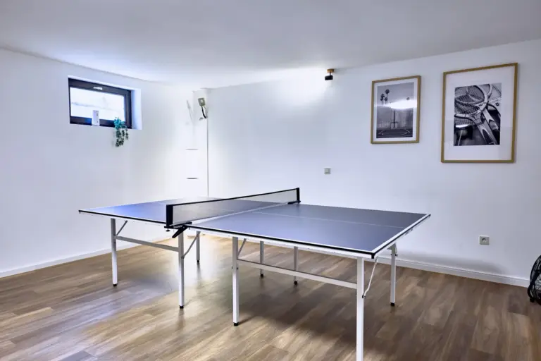 Table tennis in the home gym at AMBER GOLD and AMBER GLOW