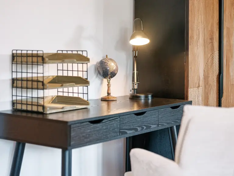 Dedicated workspace with desk and chair at PEARL WHITE