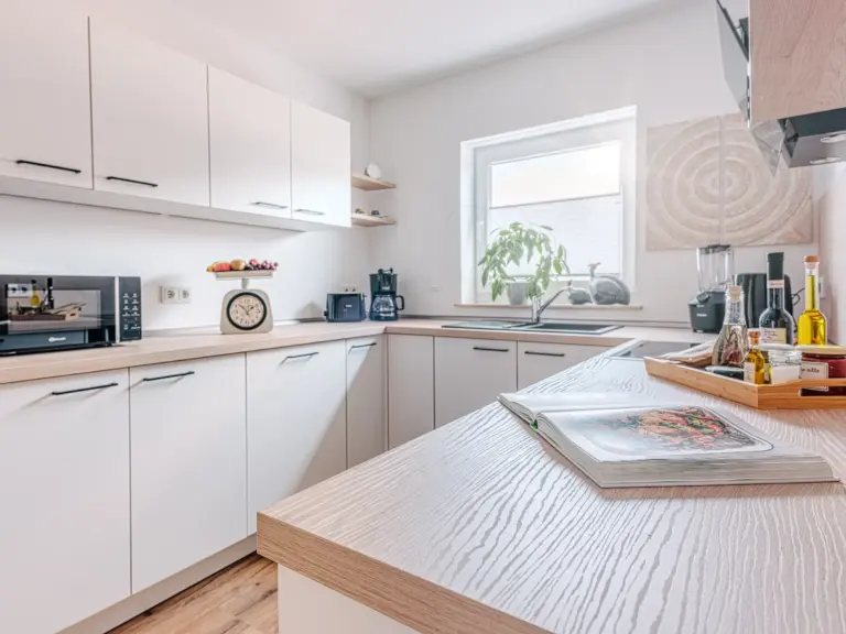 Spacious fully equipped kitchen at PEARL WHITE